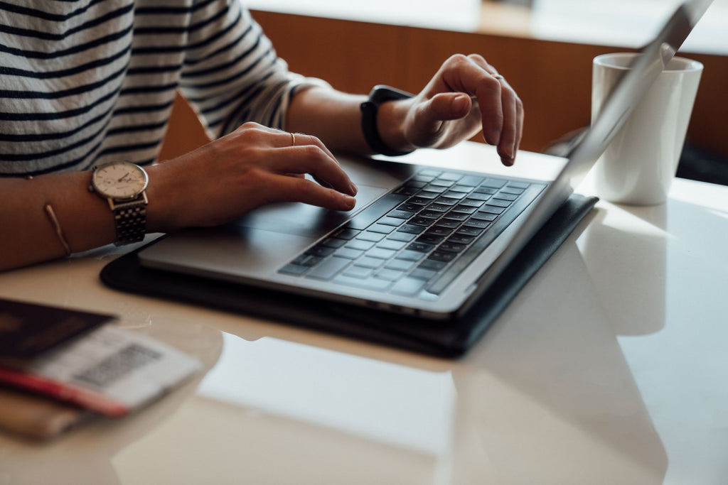 HOW TO START A SUCCESSFUL SMALL BUSINESS
